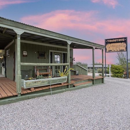 تومبستون Sagebrush Inn المظهر الخارجي الصورة The main building at the station