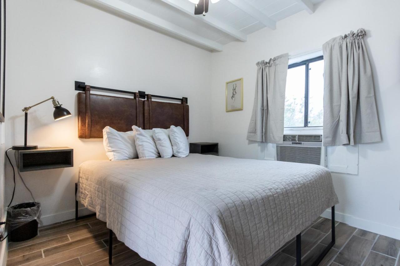 تومبستون Sagebrush Inn الغرفة الصورة